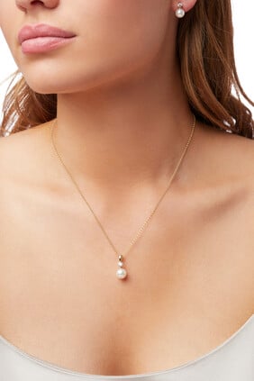 Classic Necklace, 18k Yellow Gold wih Akoya Pearl and Diamond